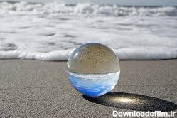 عکس حبابی بر لب دریا کشید