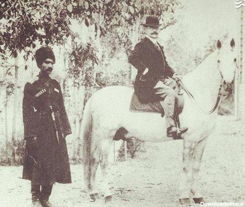 عکس رضا شاه با اسب