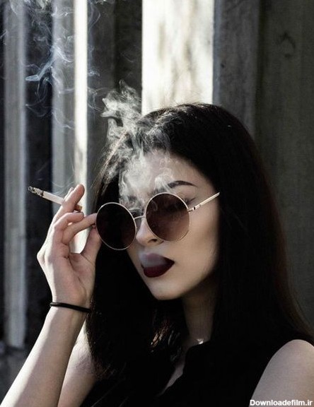 عکس سیگار و فندک دخترونه