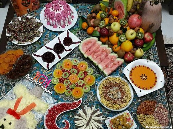 عکس میز شب یلدا ساده