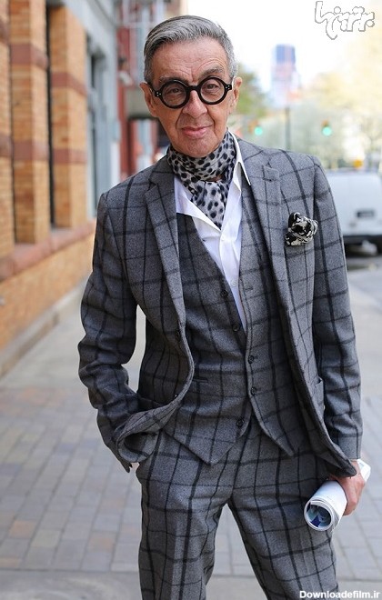 عکس پیرمرد تنها