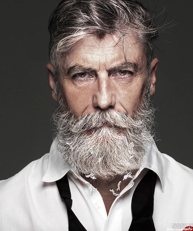 عکس پیرمرد تنها