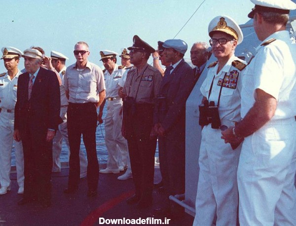 عکس شاه با لباس نیروی دریایی