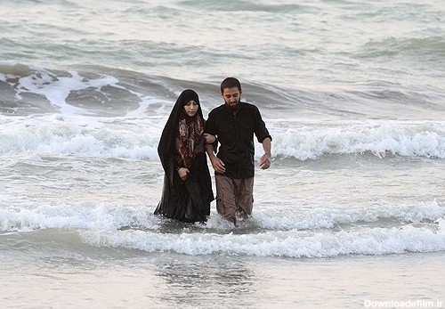 ایده عکس کنار دریا با چادر