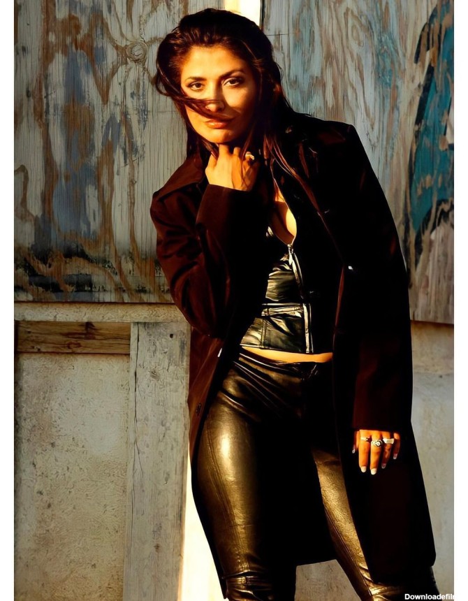 عکس سوزان روشن با لباس چرم