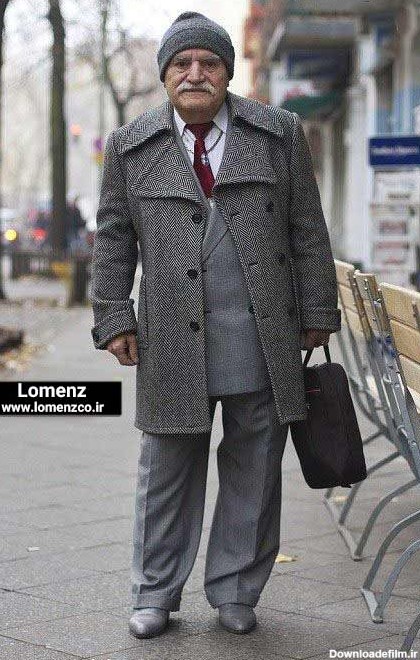 عکس پیرمرد تنها