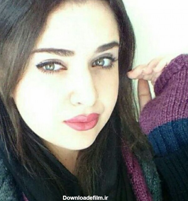 عکس دختر چشم ابی طبیعی