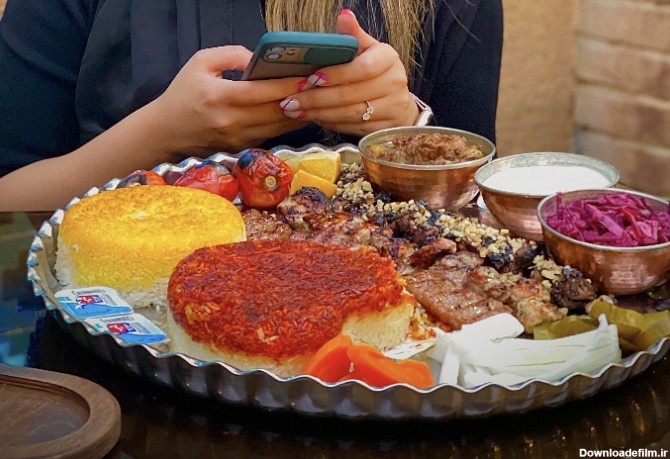 عکس غذا در رستوران سنتی